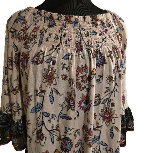 beachlunchlounge Boho Top With Bell Sleeve Size Small (s/p) - Picture 3 of 6
